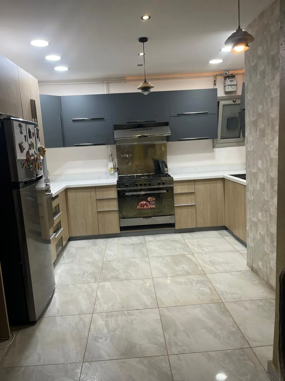 شقة للبيع في جالريا في المستثمرين الجنوبية بمساحة 139 م² تتكون من 3 غرف