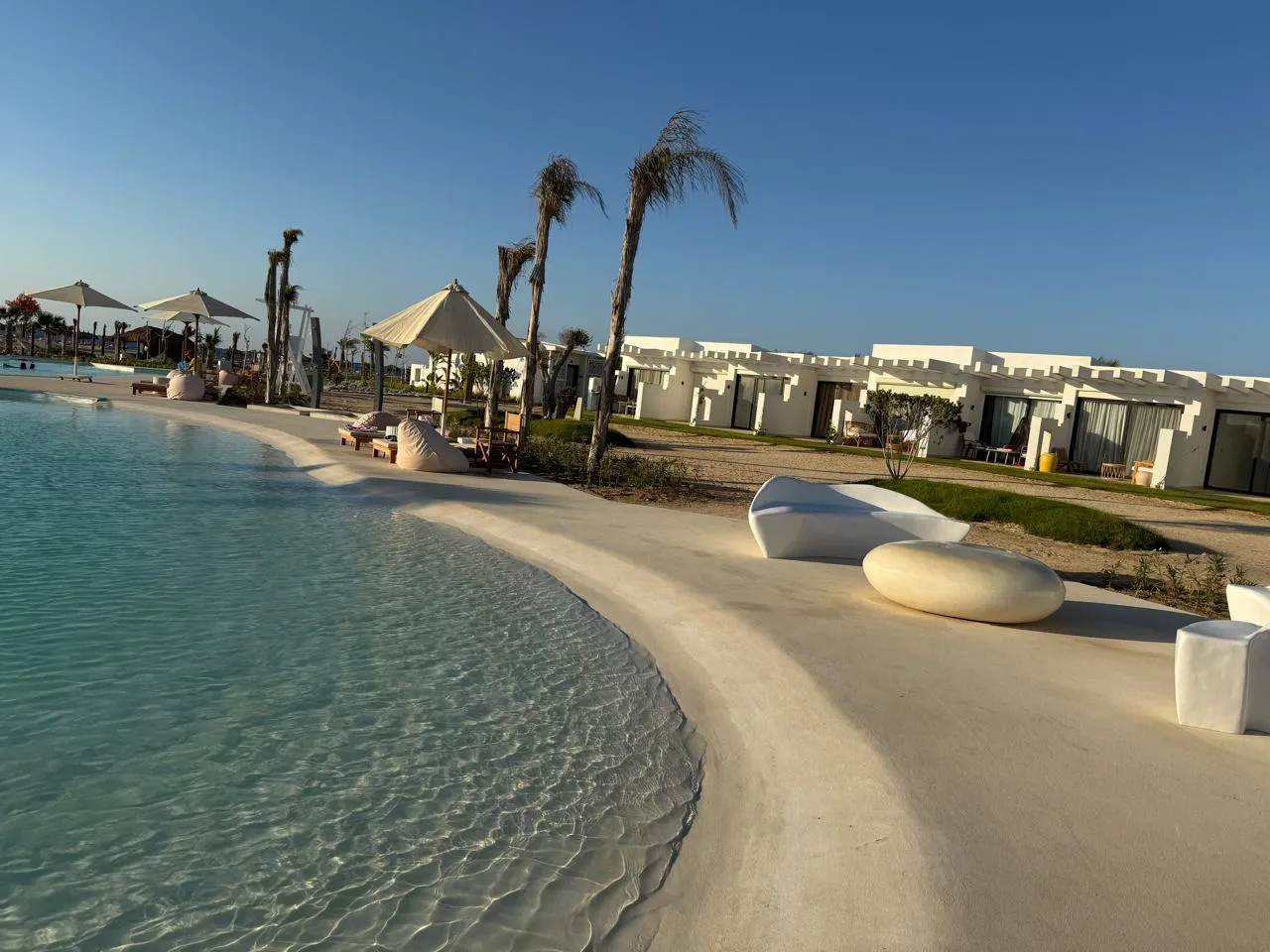 كابينة للبيع في دي باي الساحل الشمالي في الضبعة بمساحة 45 م² تتكون من 1 غرف