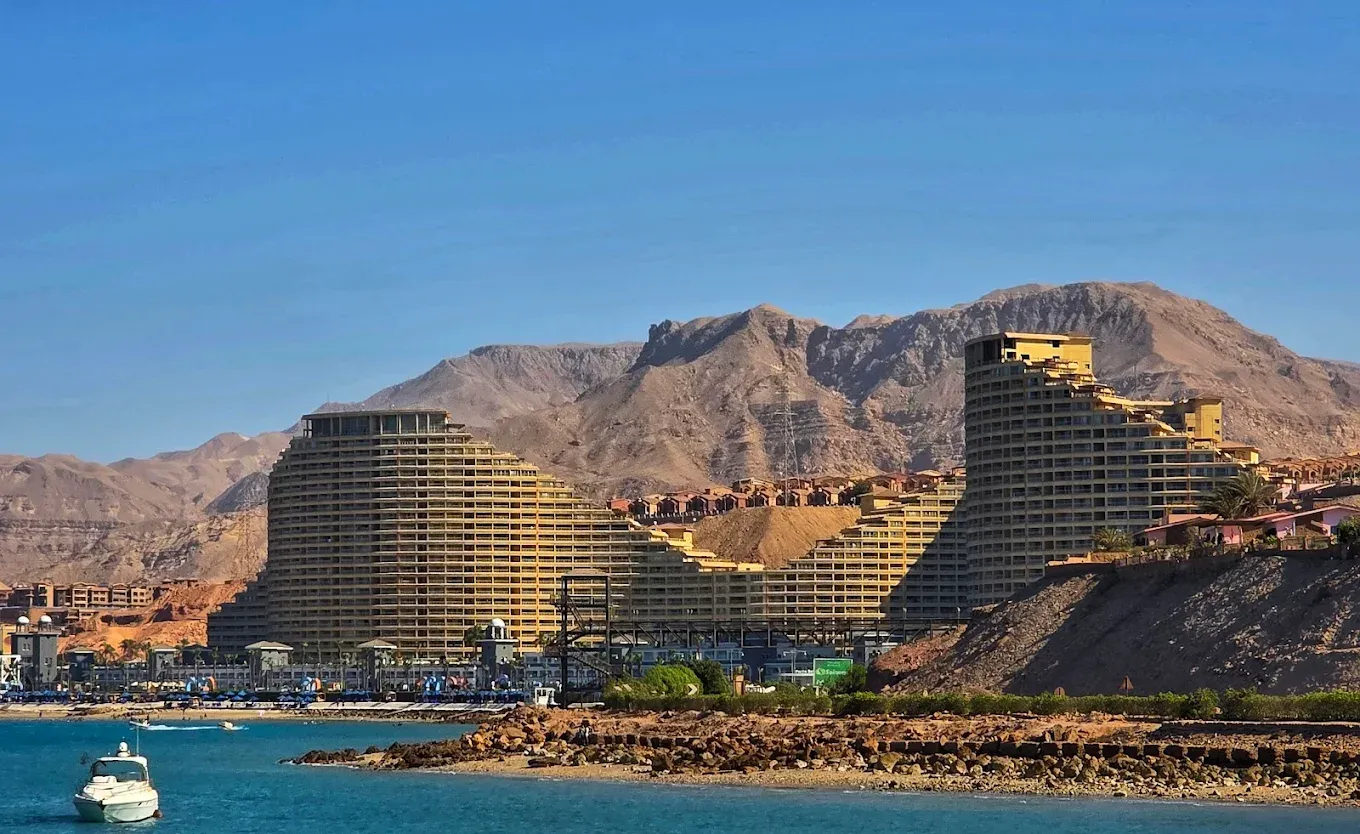 Chalet for sale in Porto Sokhna in Ain Sokhna of 100 m² with 2 bedrooms