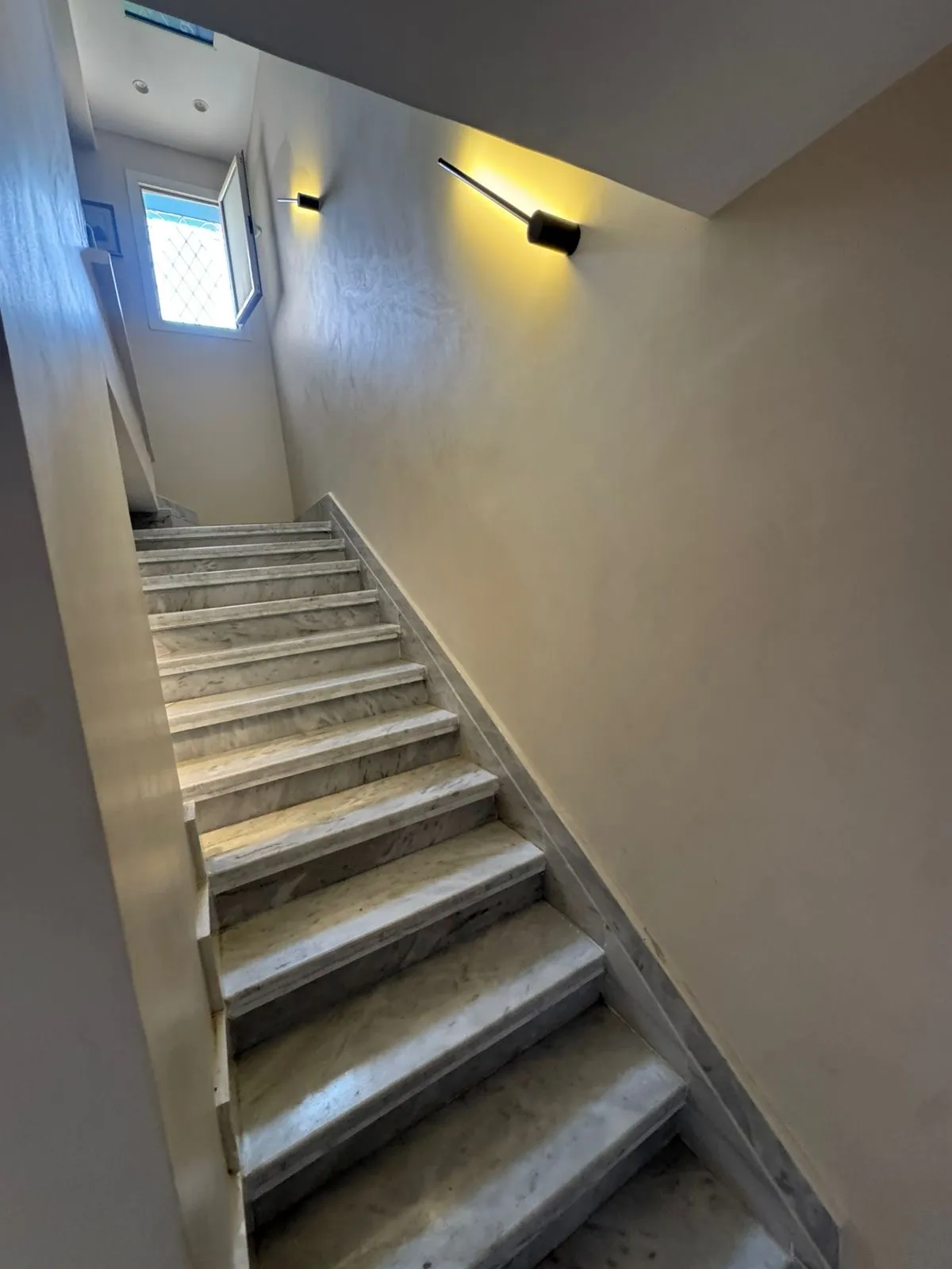 توين هاوس للبيع في ماونتن فيو رأس الحكمة في رأس الحكمة بمساحة 155 م² تتكون من 3 غرف