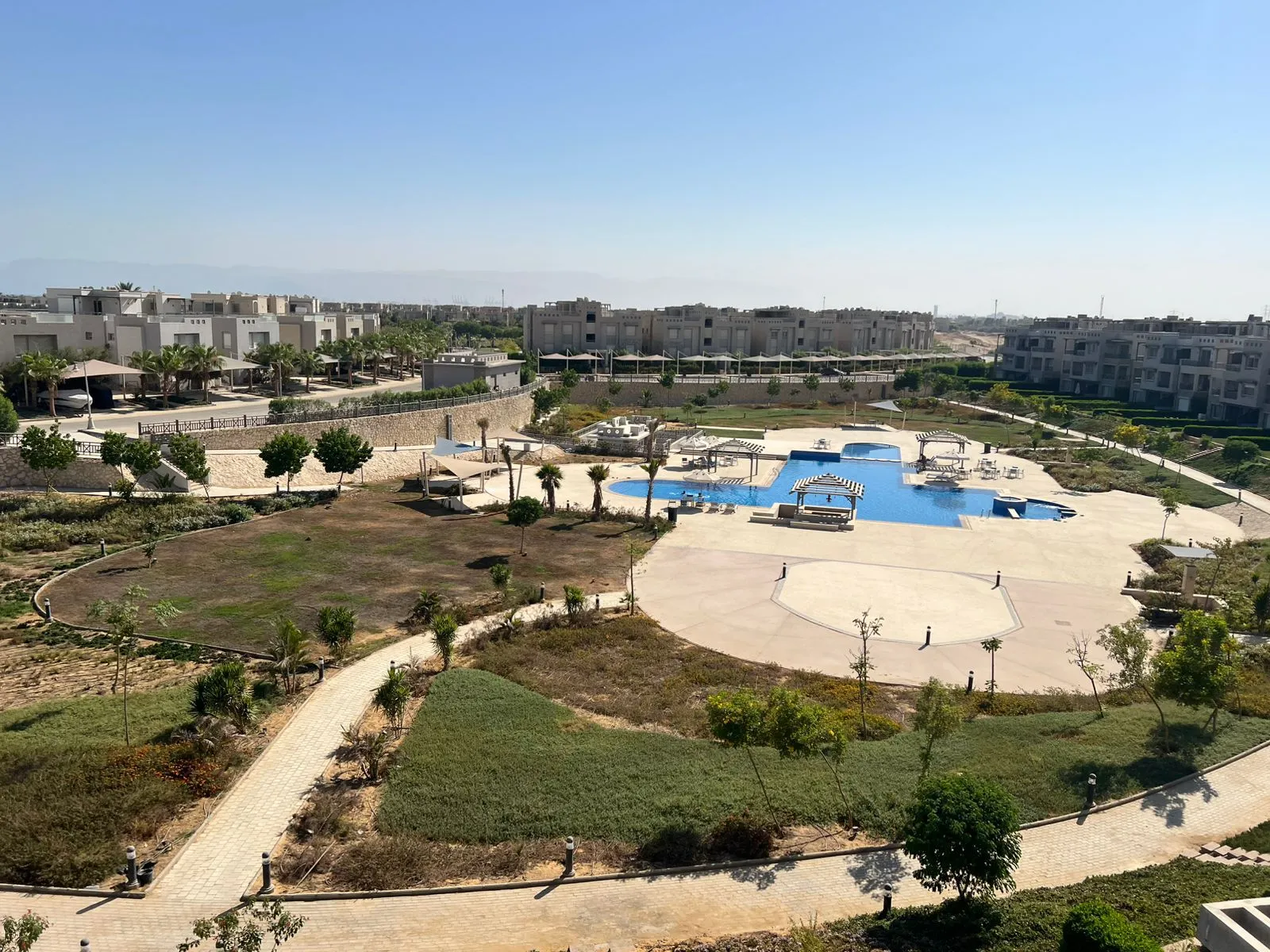 بنتهاوس للبيع في عين باي  في العين السخنة بمساحة 110 م² تتكون من 2 غرف