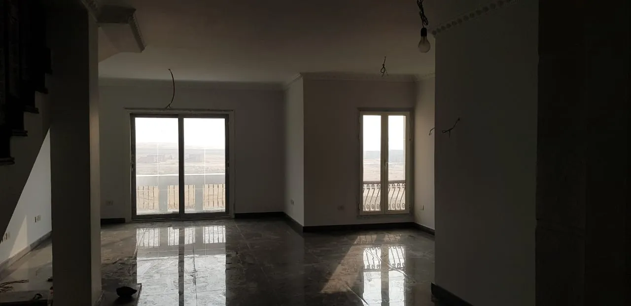 Duplex for sale in Mountain View Hyde Park in New Cairo of 235 m² with 3 bedrooms
