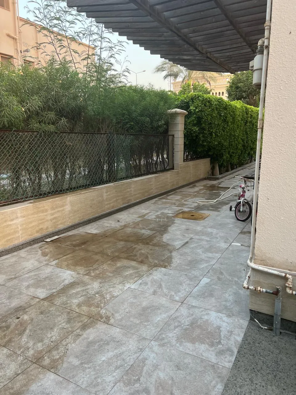  للبيع في جرينز في  بمساحة 0 م² تتكون من 0 غرف