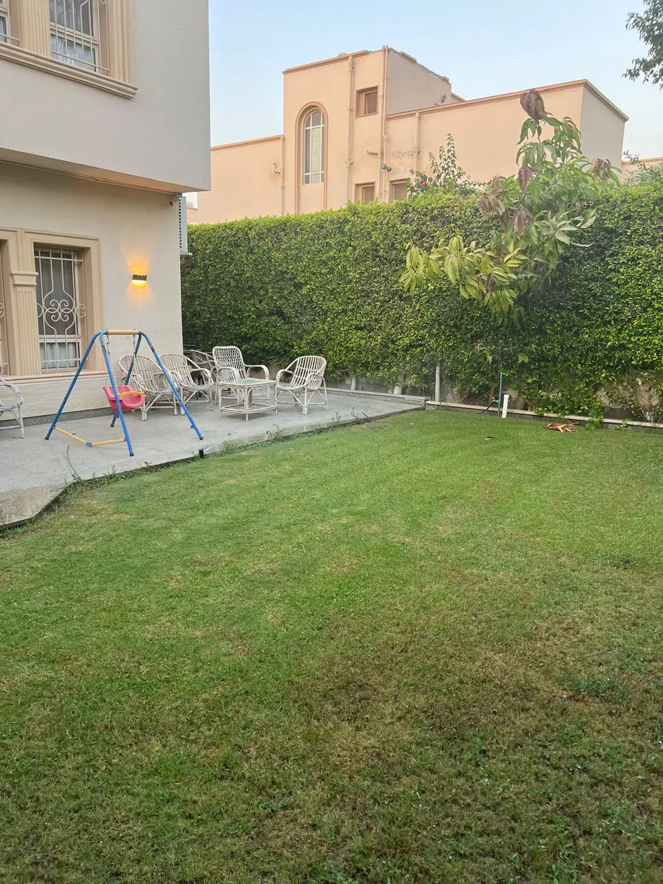  للبيع في جرينز في  بمساحة 0 م² تتكون من 0 غرف