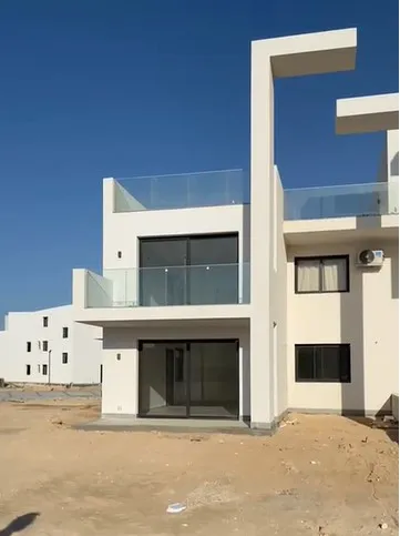 Chalet for sale in D-Bay in Al Dabaa of 135 m² with 3 bedrooms