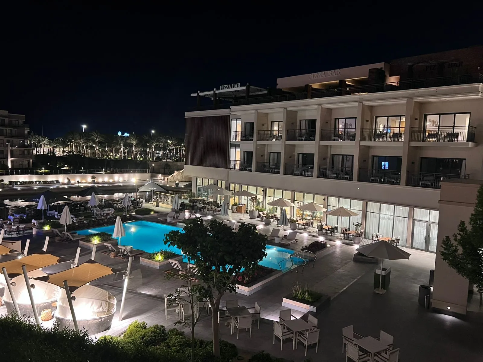 شاليه للبيع في مراسي في سيدي عبد الرحمن بمساحة 76 م² تتكون من 1 غرف