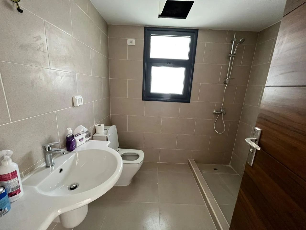 شاليه للبيع في جايا في رأس الحكمة بمساحة 121 م² تتكون من 2 غرف