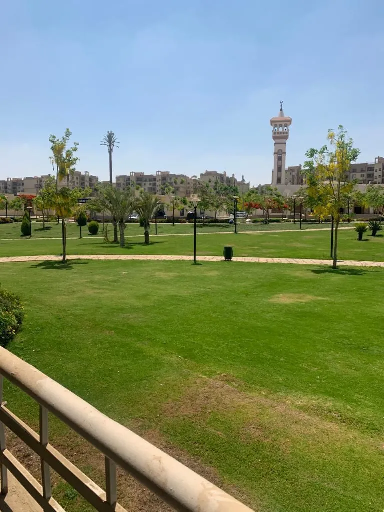 شقة للبيع في مدينتي في مدينتي بمساحة 123 م² تتكون من 3 غرف