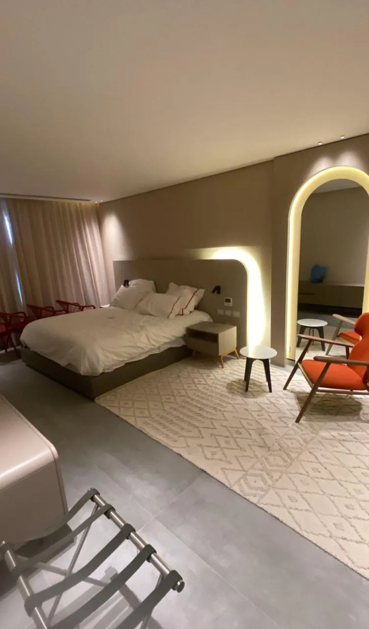 شقة فندقية للبيع في هاسيندا ريد في الساحل الشمالي بمساحة 212 م² تتكون من 4 غرف