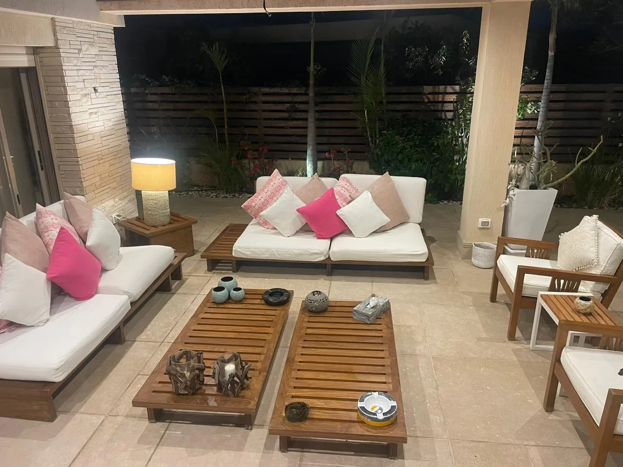  للبيع في بيت البحر  في  بمساحة 0 م² تتكون من 0 غرف