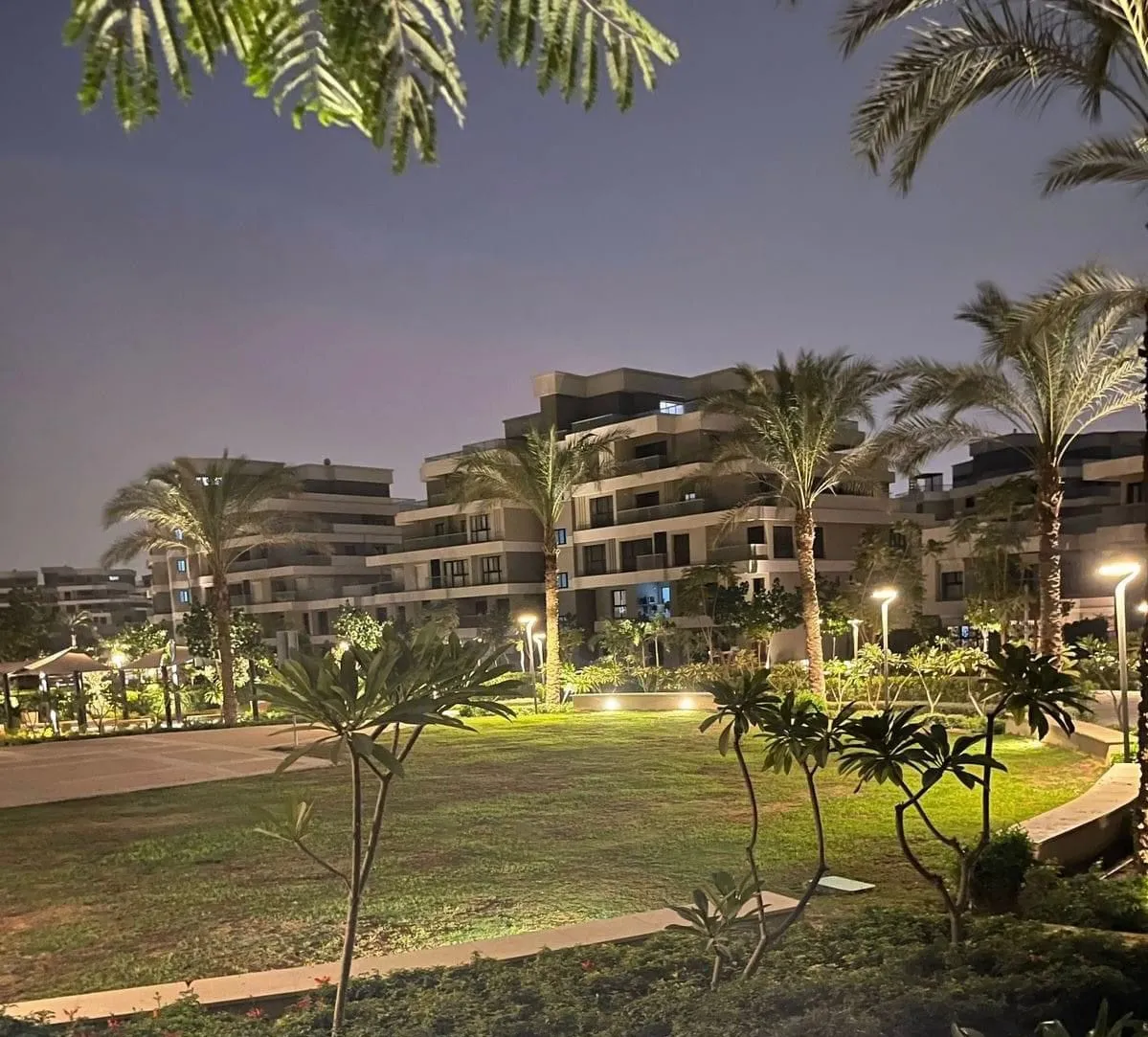 شقة للبيع في فيليت في جولدن سكوير بمساحة 184 م² تتكون من 3 غرف