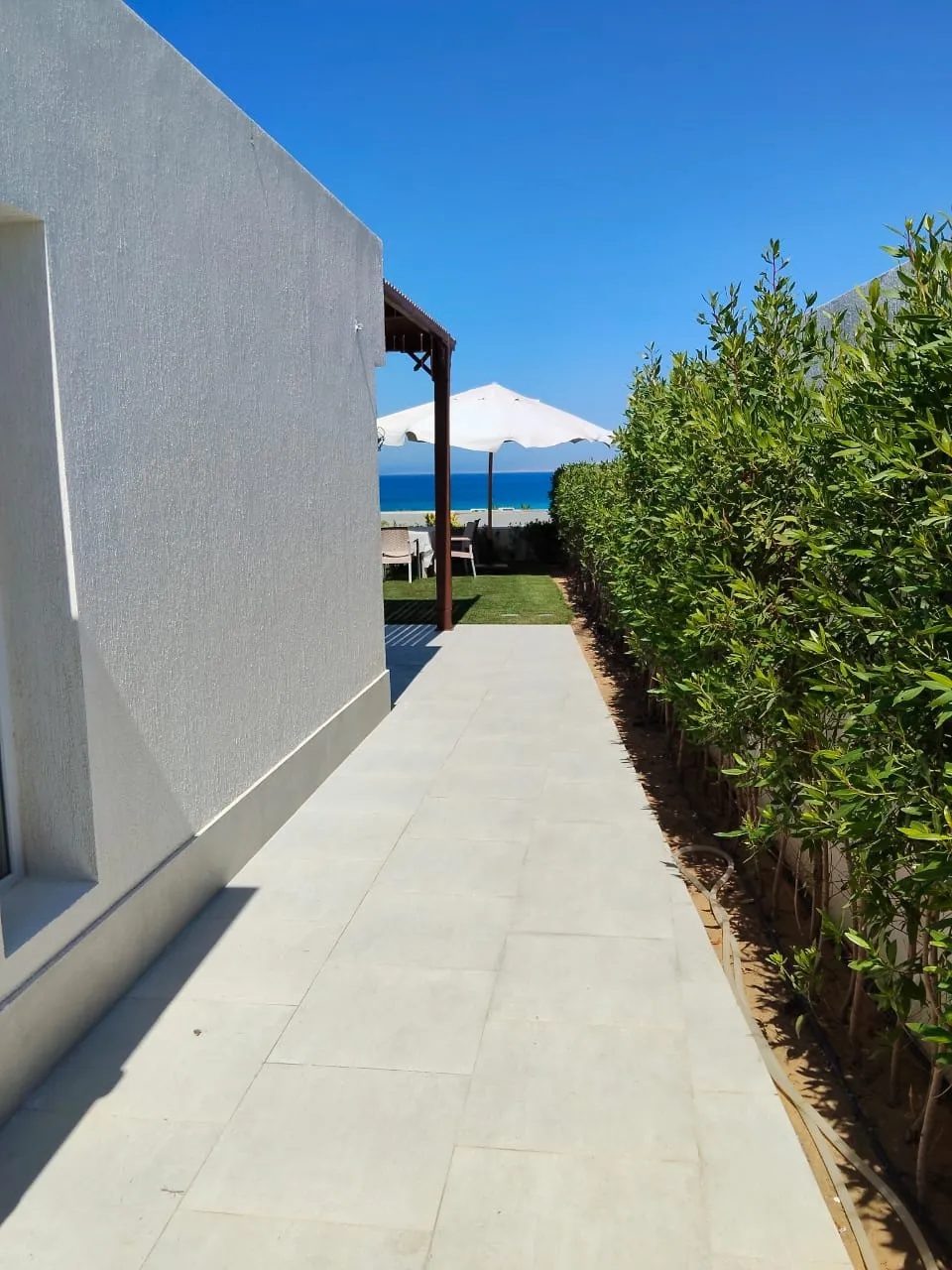  للبيع في بيت البحر  في  بمساحة 0 م² تتكون من 0 غرف