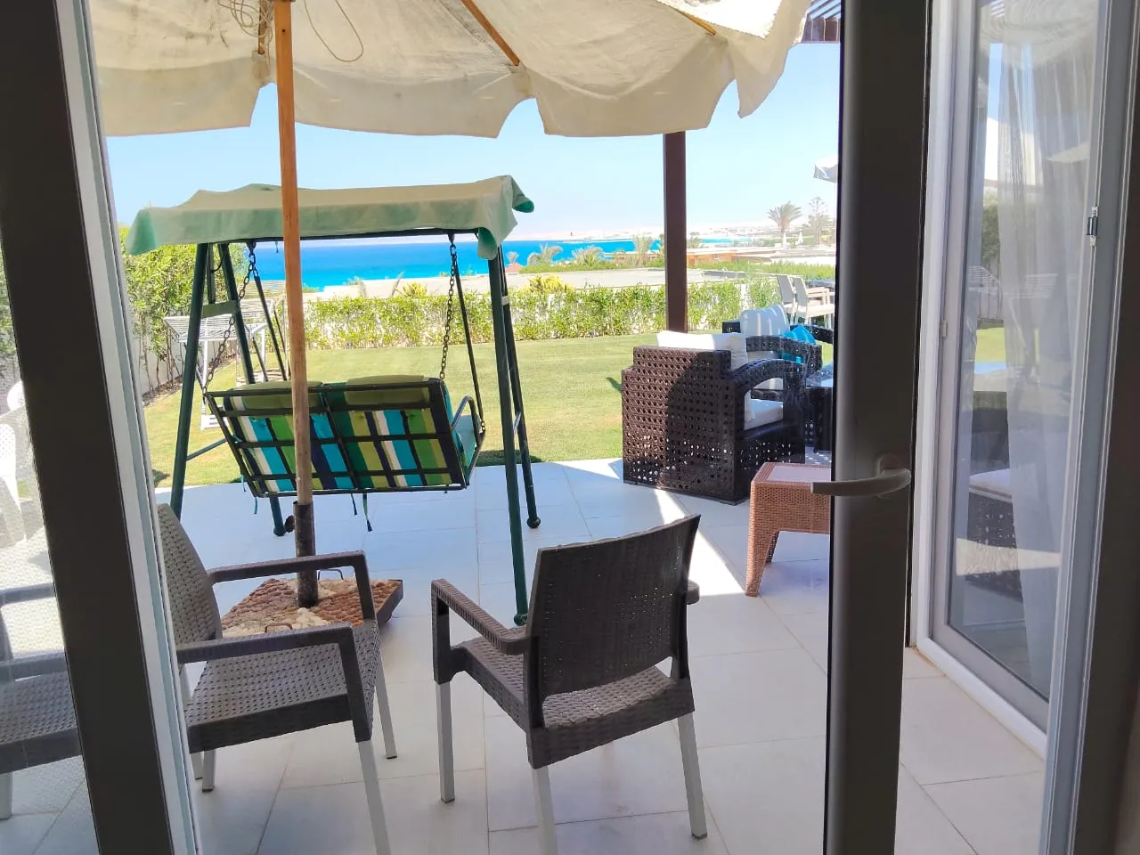  للبيع في بيت البحر  في  بمساحة 0 م² تتكون من 0 غرف