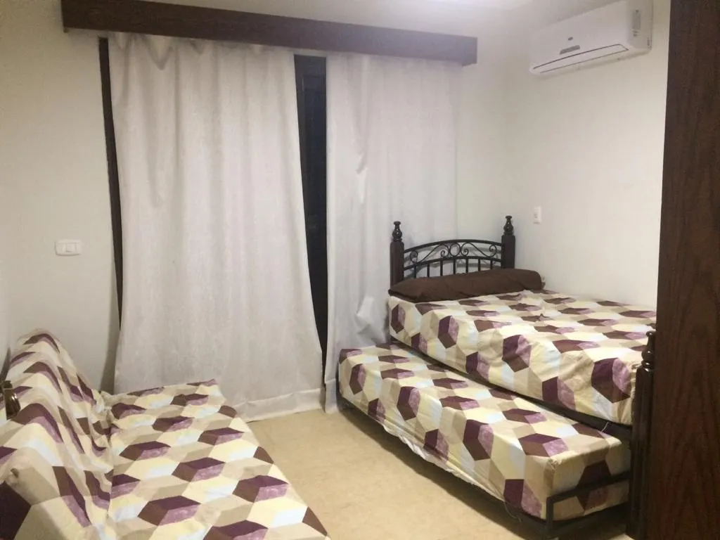  للبيع في بلو باى في  بمساحة 0 م² تتكون من 0 غرف