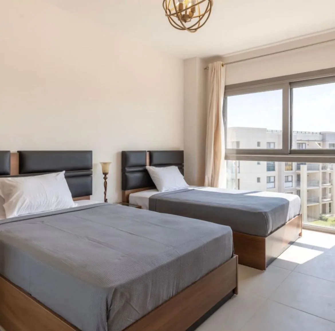 شاليه للبيع في مراسي في سيدي عبد الرحمن بمساحة 146 م² تتكون من 2 غرف