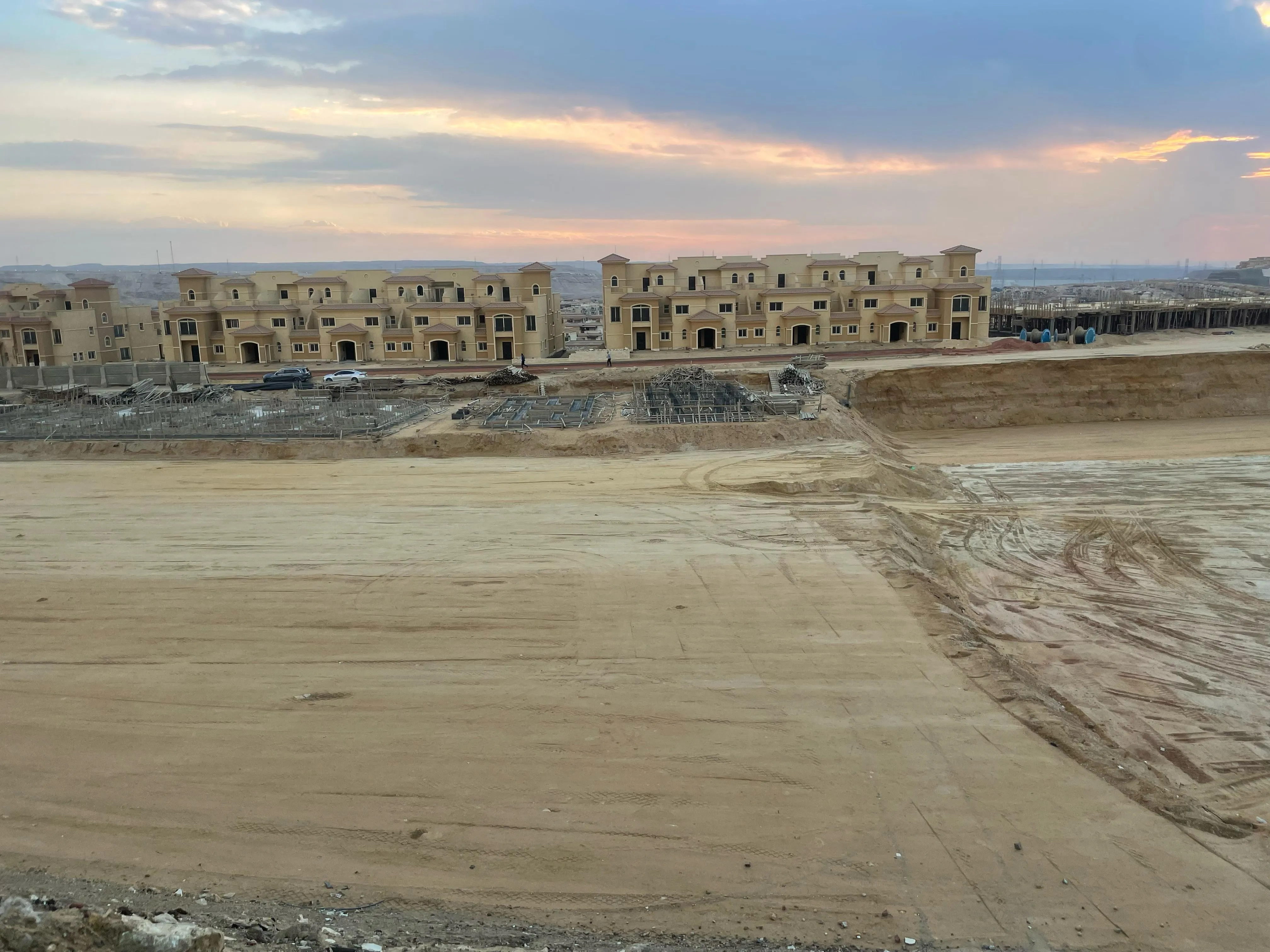 شقة للبيع في ستون بارك في القاهرة الجديدة بمساحة 193 م² تتكون من 3 غرف