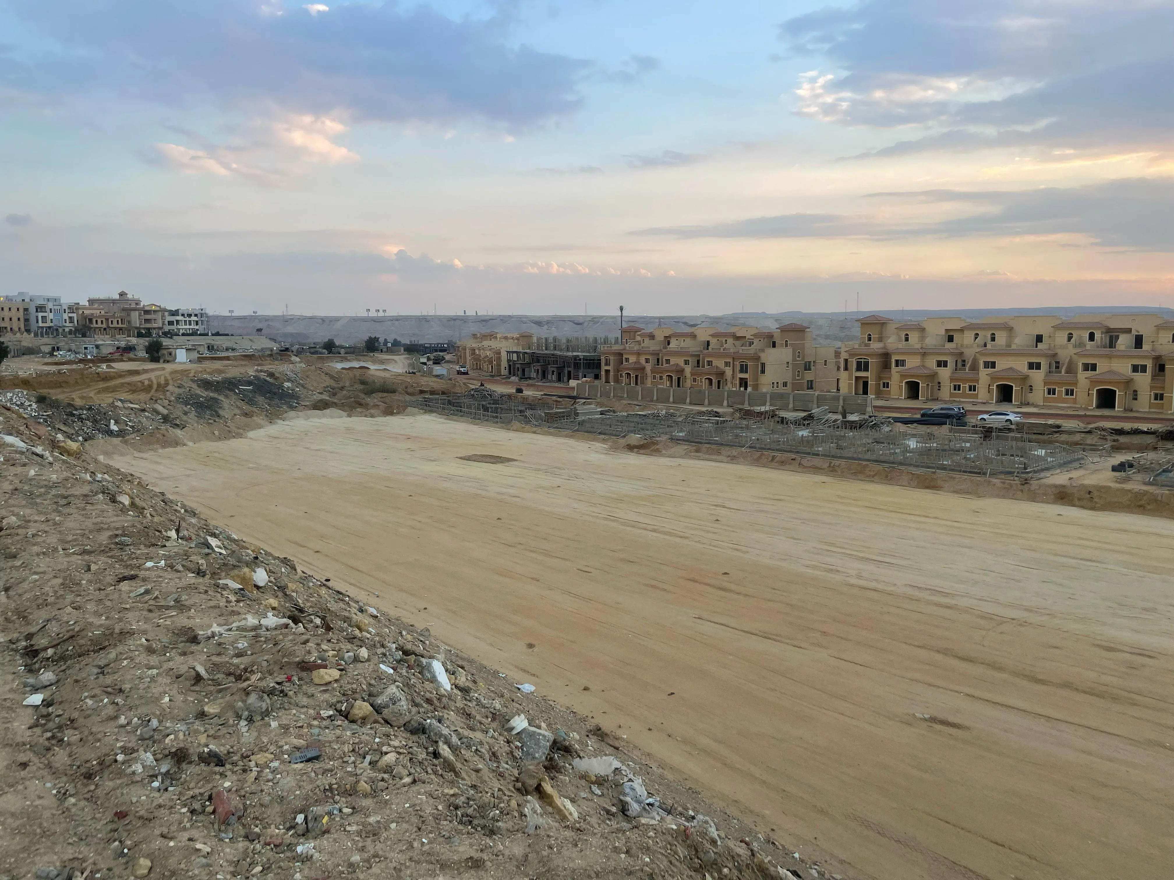 شقة للبيع في ستون بارك في القاهرة الجديدة بمساحة 193 م² تتكون من 3 غرف