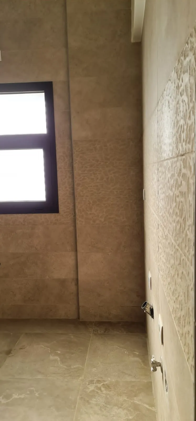 للبيع في فيفث سكوير المراسم في بمساحة 0 م² تتكون من 0 غرف