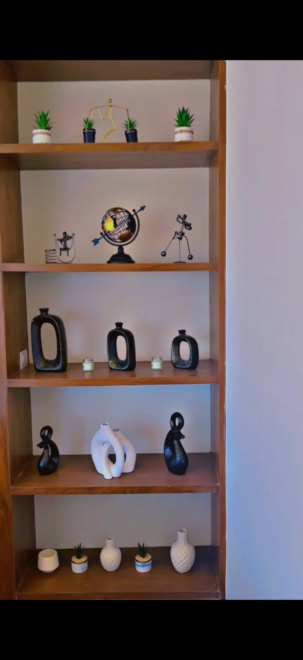 مكتب للبيع في اي -بزنس بارك  في العاصمة الإدارية الجديدة بمساحة 0 م² تتكون من 0 غرف