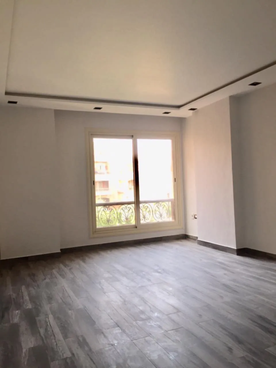 شقة للبيع في جرين 3 في الشيخ زايد بمساحة 188 م² تتكون من 3 غرف