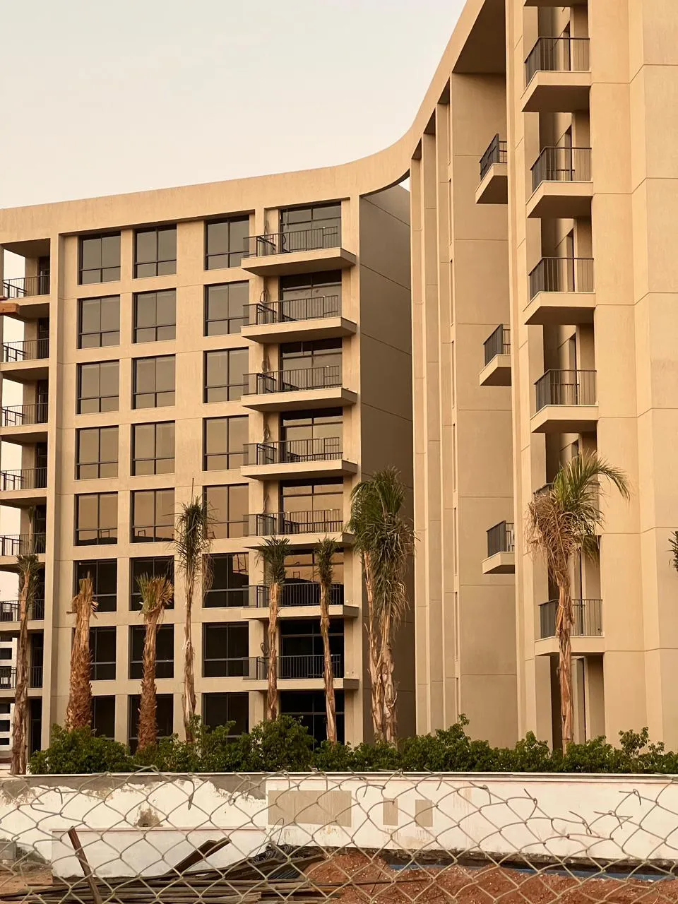 شقة للبيع في ذا كابيتال واي في العاصمة الإدارية الجديدة بمساحة 90 م² تتكون من 1 غرف