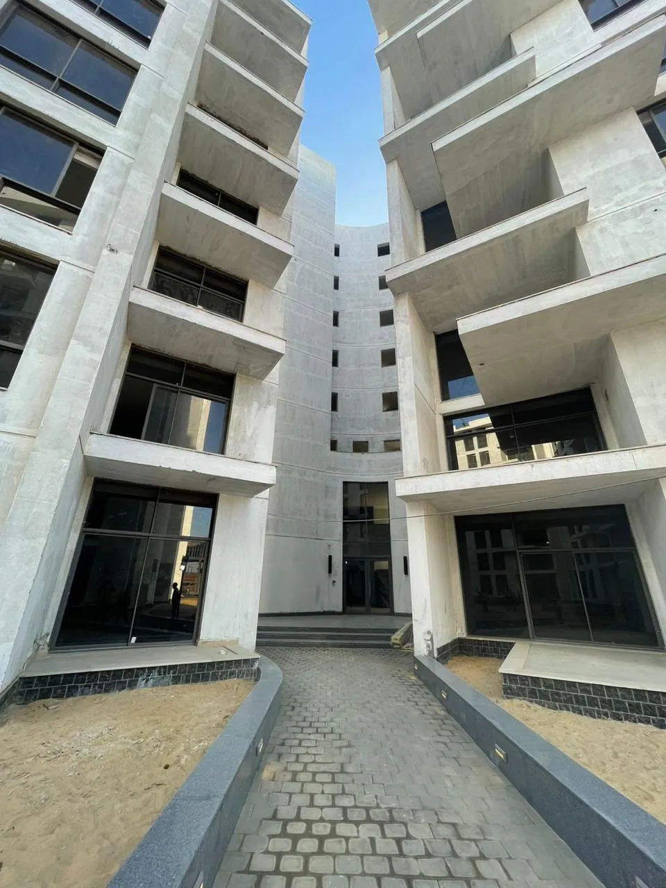 شقة للبيع في ذا كابيتال واي في العاصمة الإدارية الجديدة بمساحة 90 م² تتكون من 1 غرف