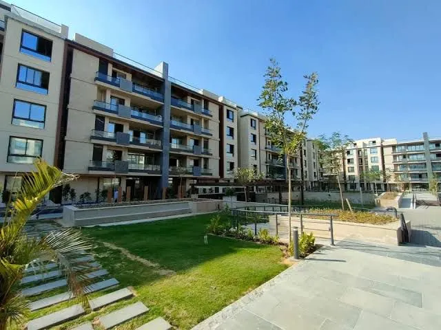 شقة للبيع في ازاد في القاهرة الجديدة بمساحة 140 م² تتكون من 2 غرف