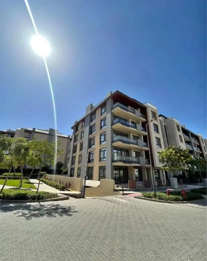 شقة للبيع في ازاد في القاهرة الجديدة بمساحة 140 م² تتكون من 2 غرف