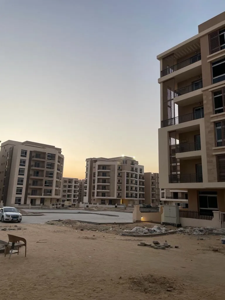 شقة للبيع في تاج سيتي في القاهرة الجديدة بمساحة 0 م² تتكون من 3 غرف
