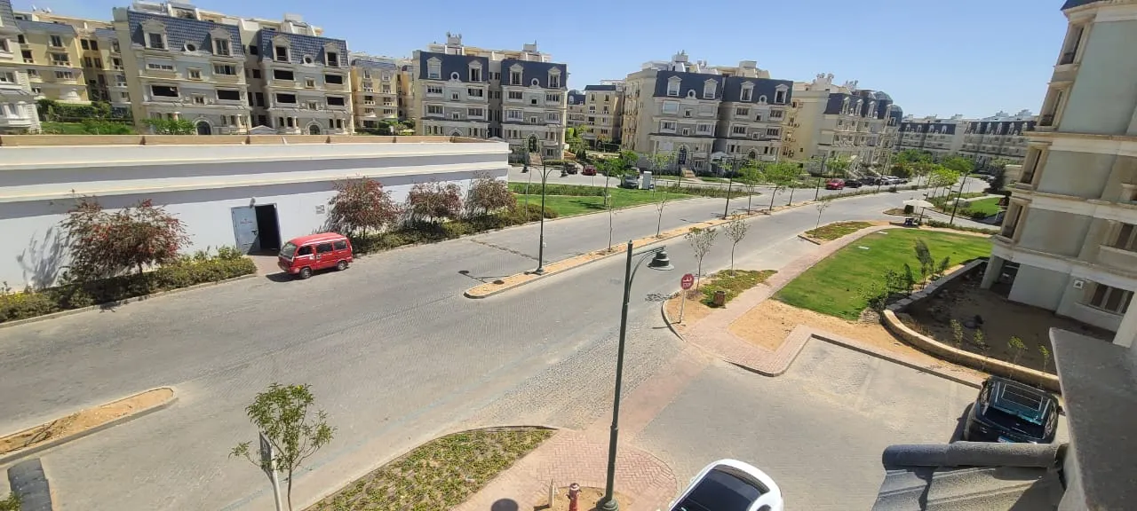 Apartment for sale in Mountain View Hyde Park in New Cairo of 275 m² with 3 bedrooms