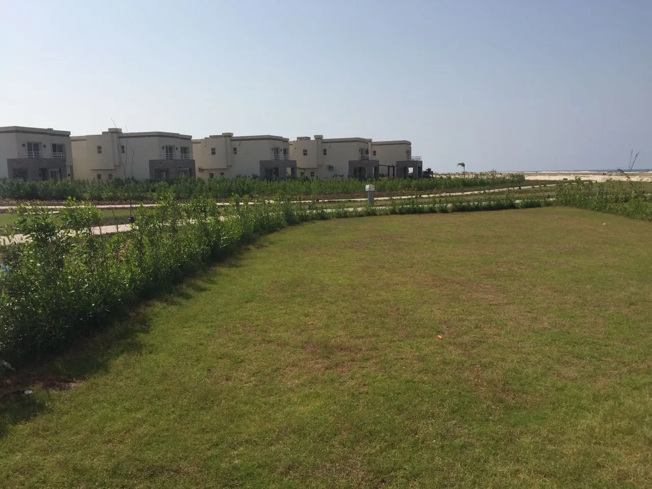 فيلا للبيع في أمواج في سيدي عبد الرحمن بمساحة 0 م² تتكون من 4 غرف