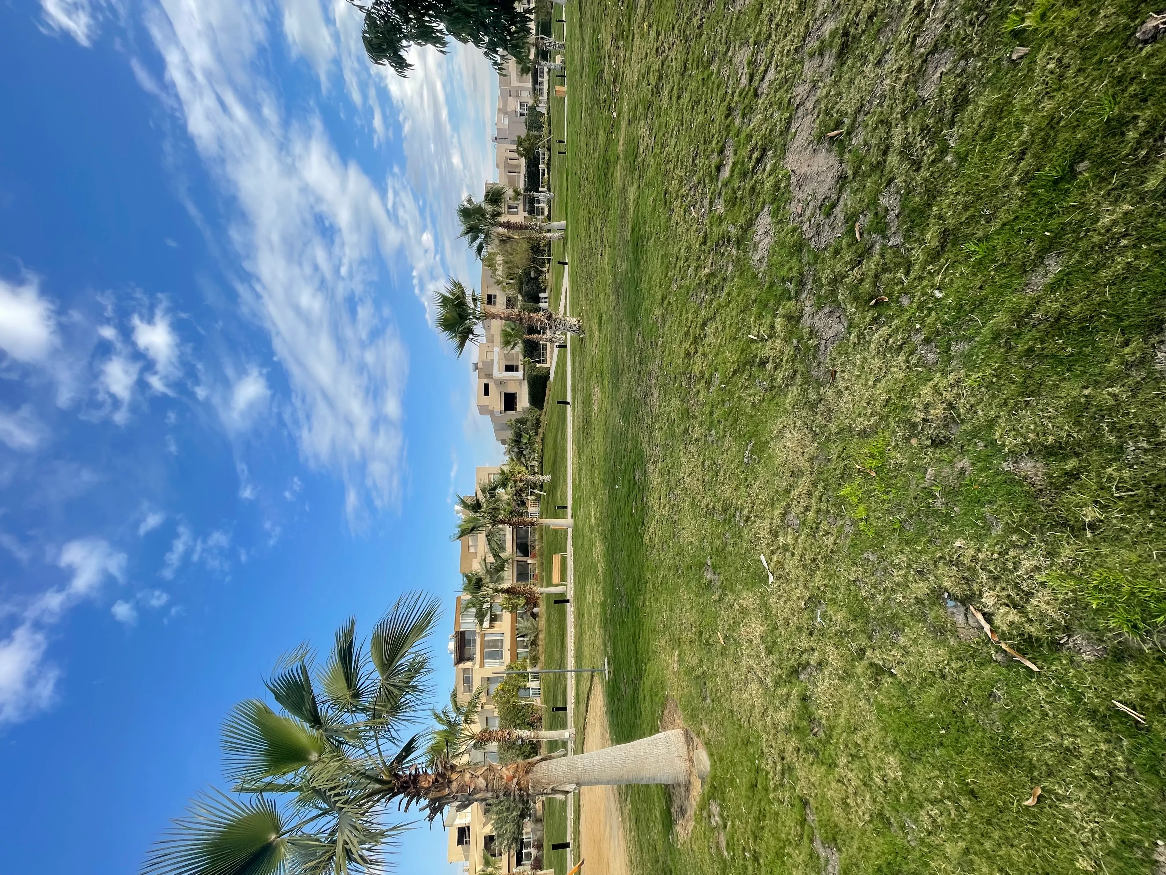 تاون هاوس للبيع في بالم هيلز جولف اكستنشن في مدينة السادس من أكتوبر بمساحة 305 م² تتكون من 3 غرف