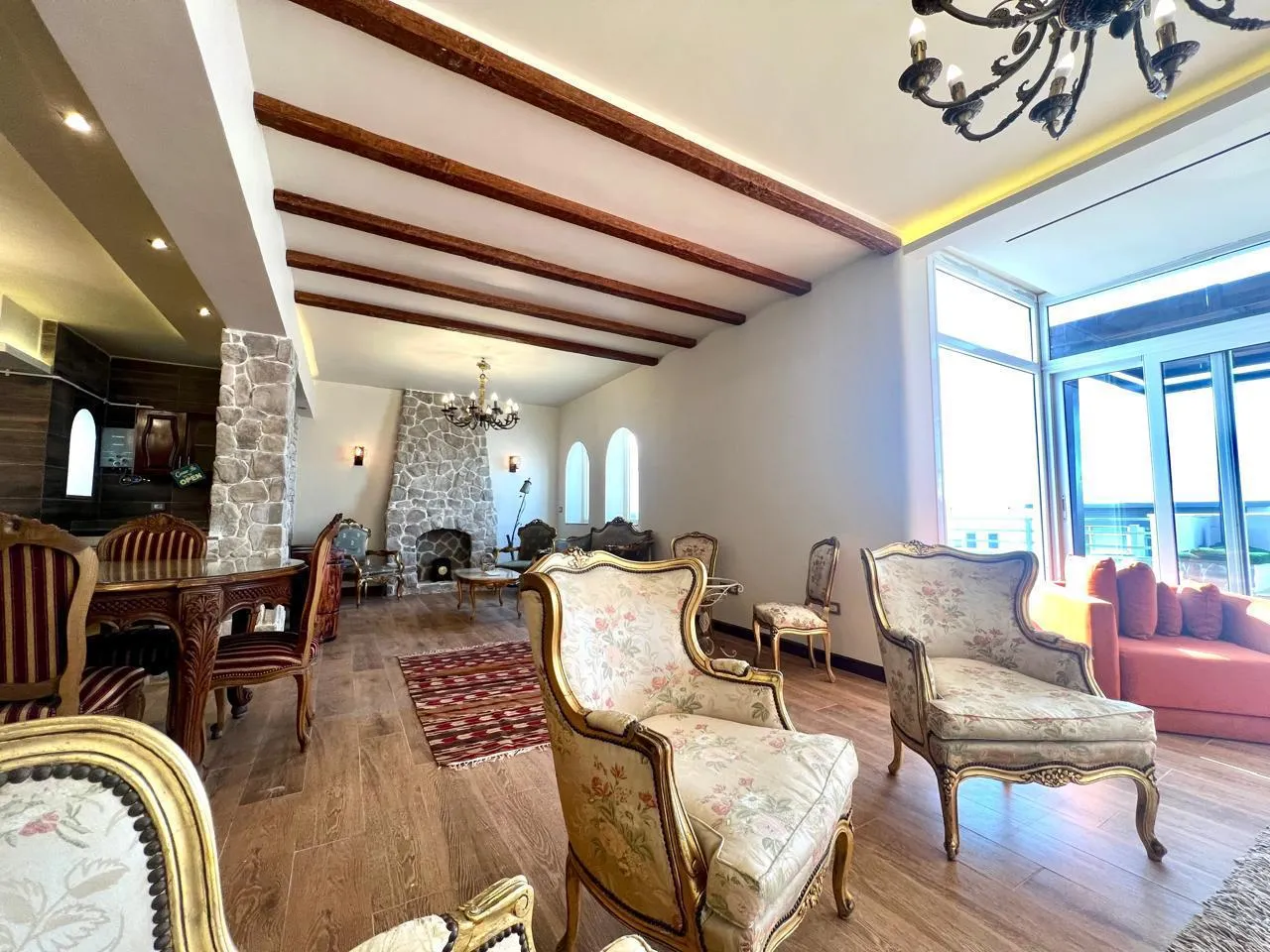 بنتهاوس للبيع في هايد بارك في القاهرة الجديدة بمساحة 193 م² تتكون من 3 غرف