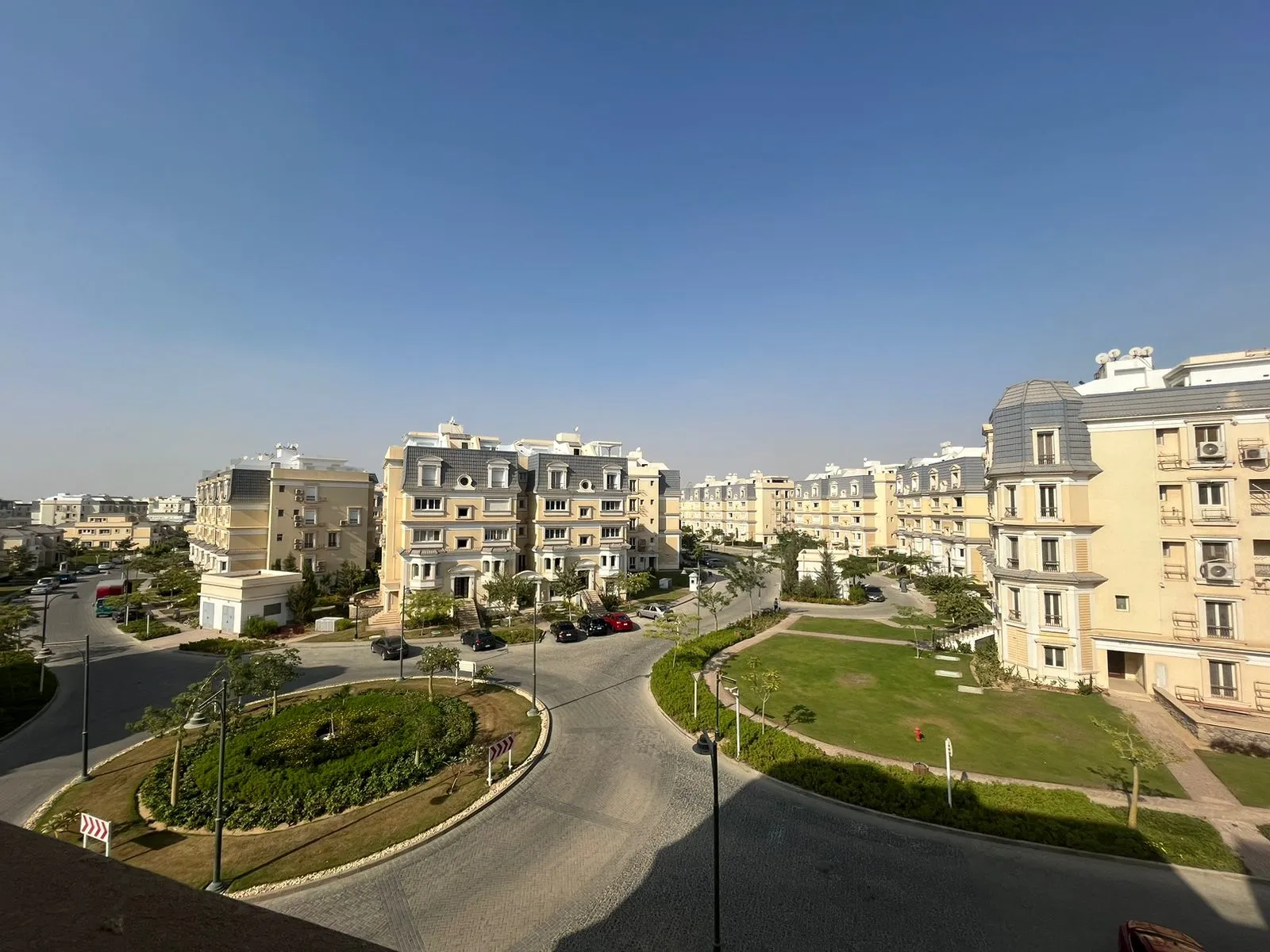 شقة للبيع في ماونتن فيو هايد بارك في القاهرة الجديدة بمساحة 161 م² تتكون من 3 غرف