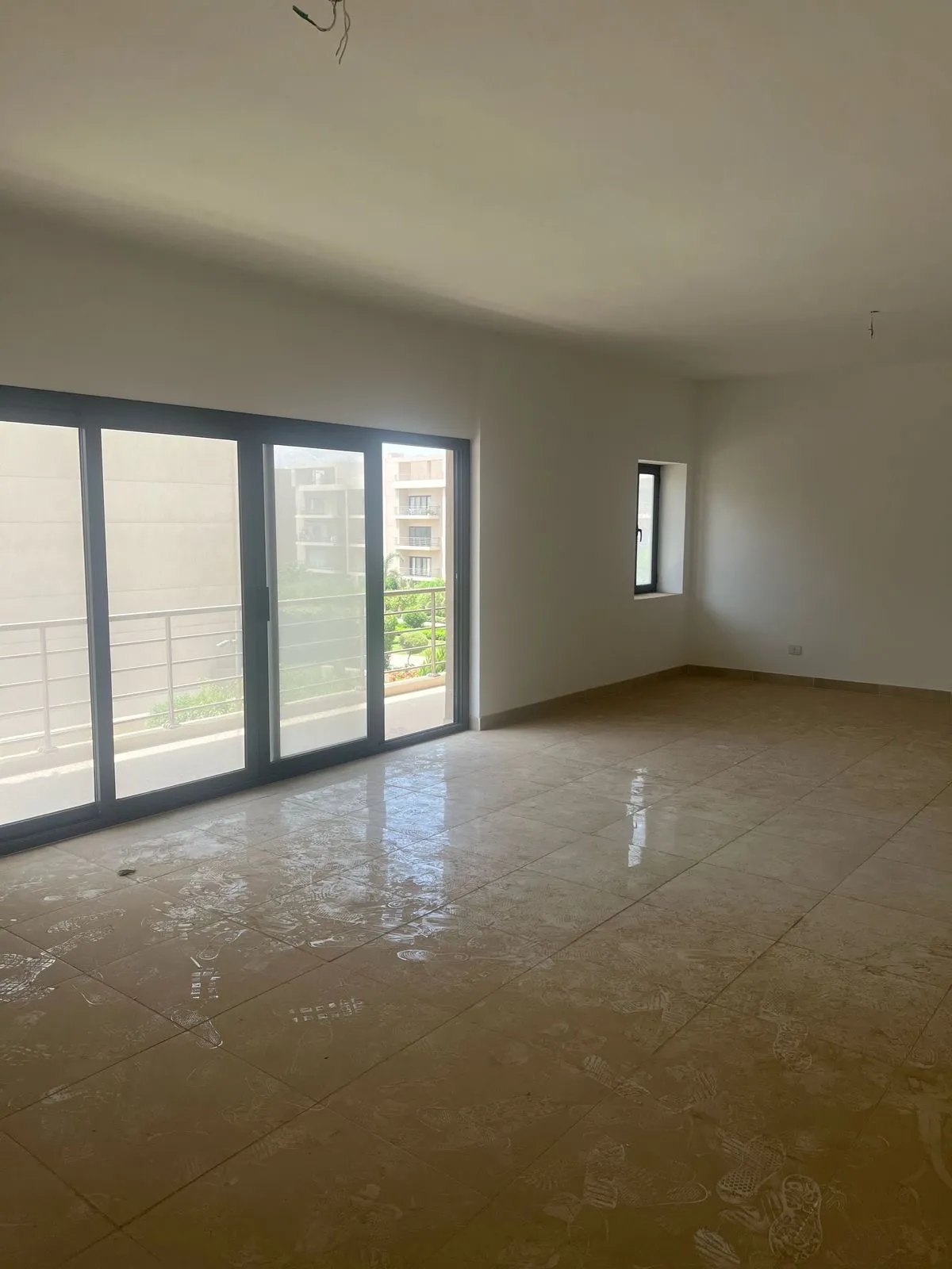 Apartment for sale in Fifth Square Al Marasem in New Cairo of 270 m² with 3 bedrooms