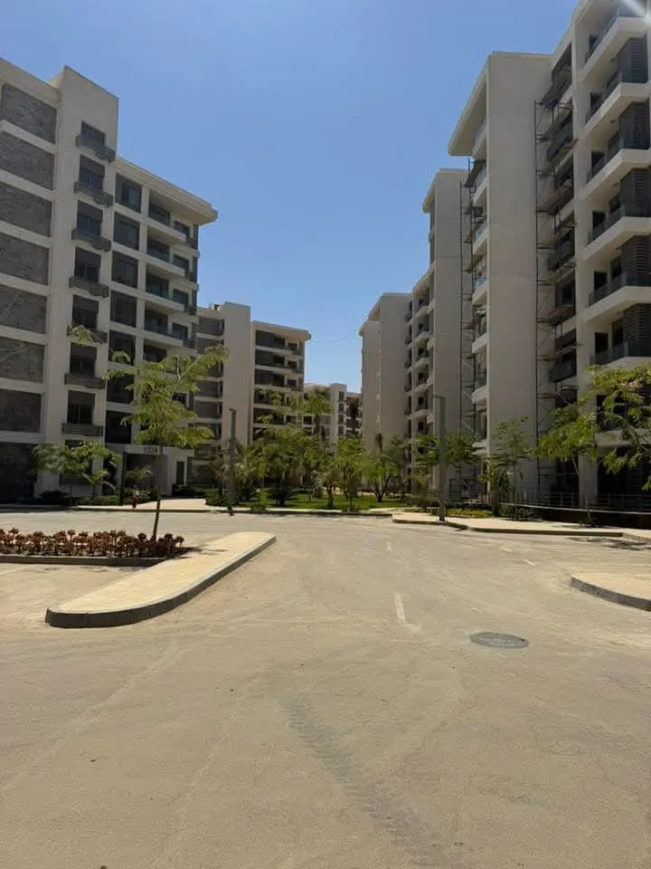 شقة للبيع في نور كابيتال جاردنز في حدائق العاصمة الإدارية الجديدة بمساحة 82 م² تتكون من 2 غرف