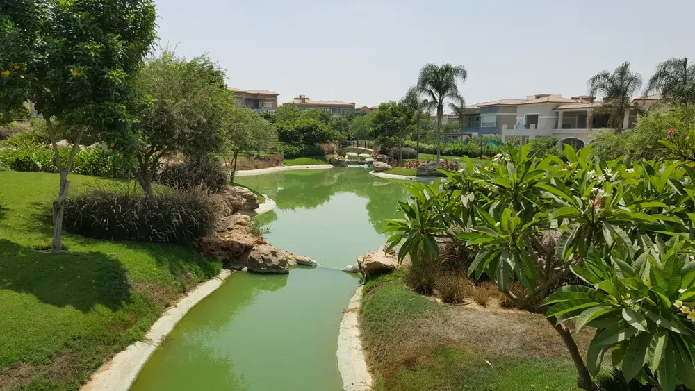 فيلا للبيع في ليك فيو في القاهرة الجديدة بمساحة 500 م² تتكون من 3 غرف