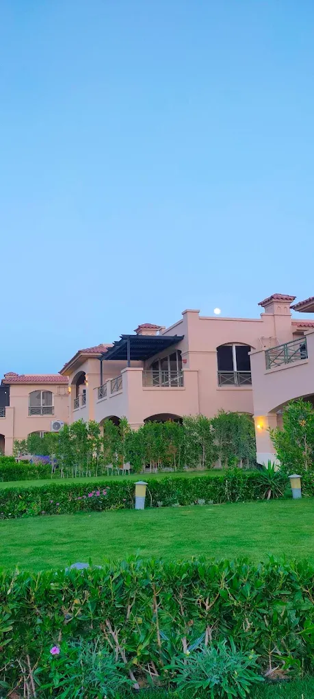 Chalet for sale in La Vista Gardens in Ain Sokhna of 120 m² with 2 bedrooms