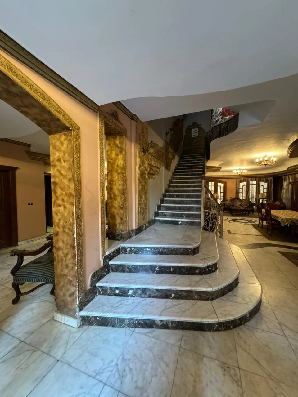 Villa for sale in Al Yasmin-Sheikh Zayed in El Sheikh Zayed of 500 m² with 6 bedrooms