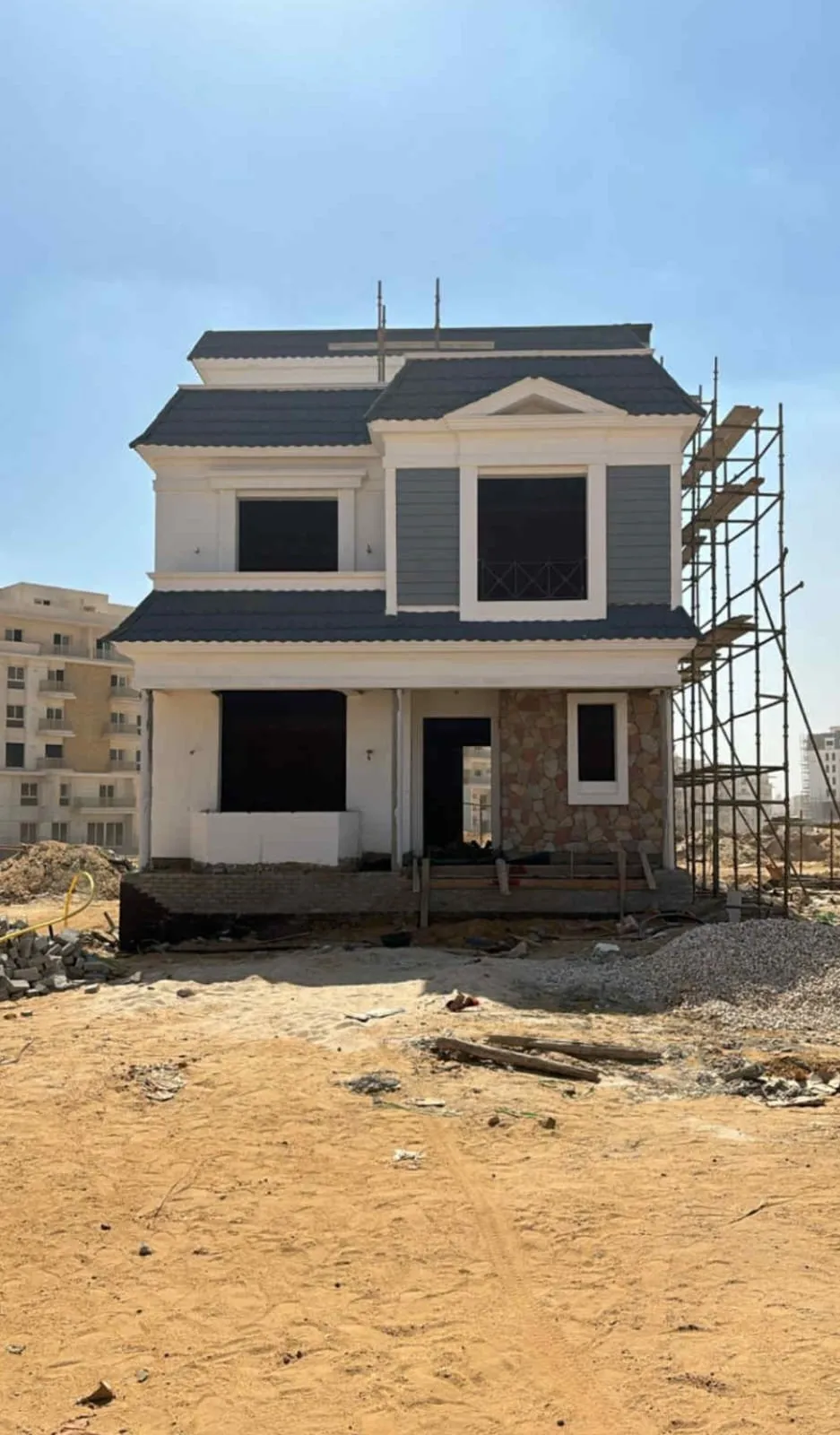 فيلا للبيع في ماونتن فيو أي سيتي أكتوبر في التوسعات الشمالية بمساحة 285 م² تتكون من 3 غرف