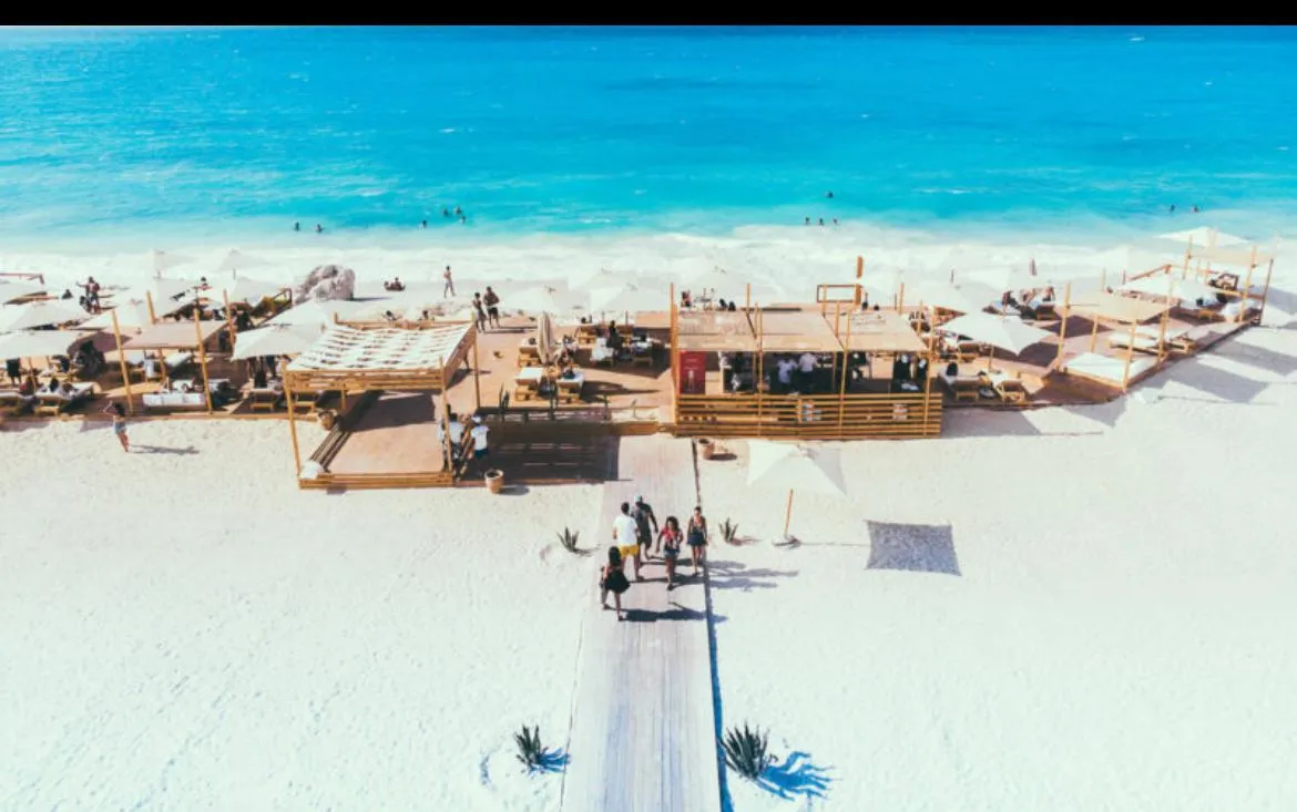 Penthouse for sale in Playa Ghazala in Ghazala Bay of 250 m² with 4 bedrooms