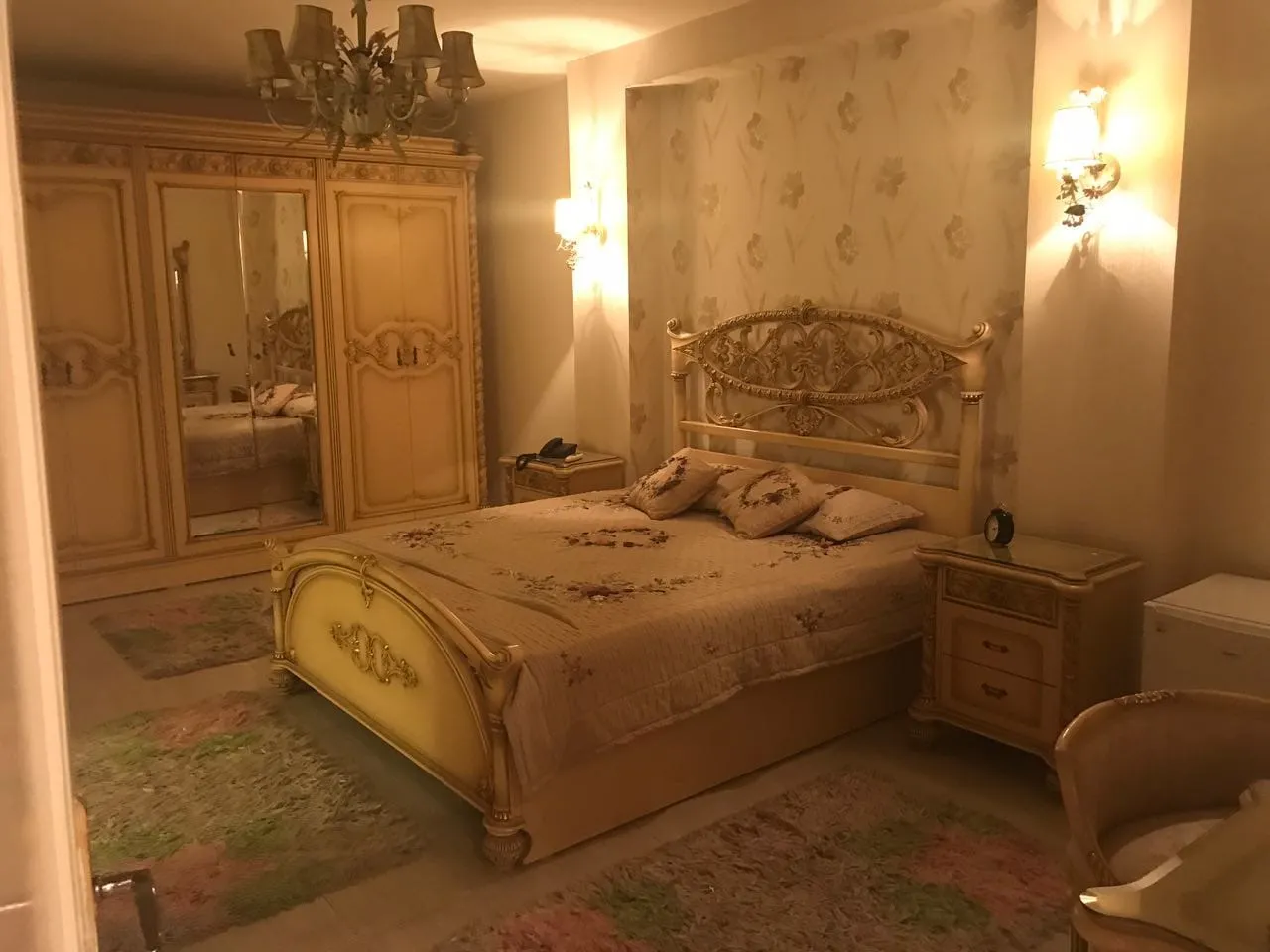 Apartment for sale in El Rehab  in New Cairo of 207 m² with 3 bedrooms