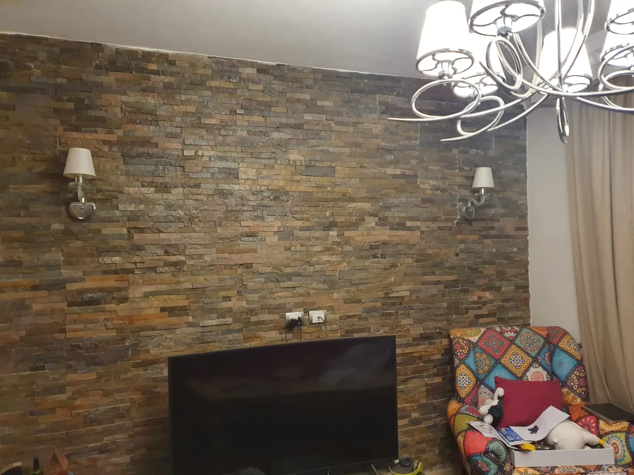  للبيع في تاج سلطان في  بمساحة 0 م² تتكون من 0 غرف