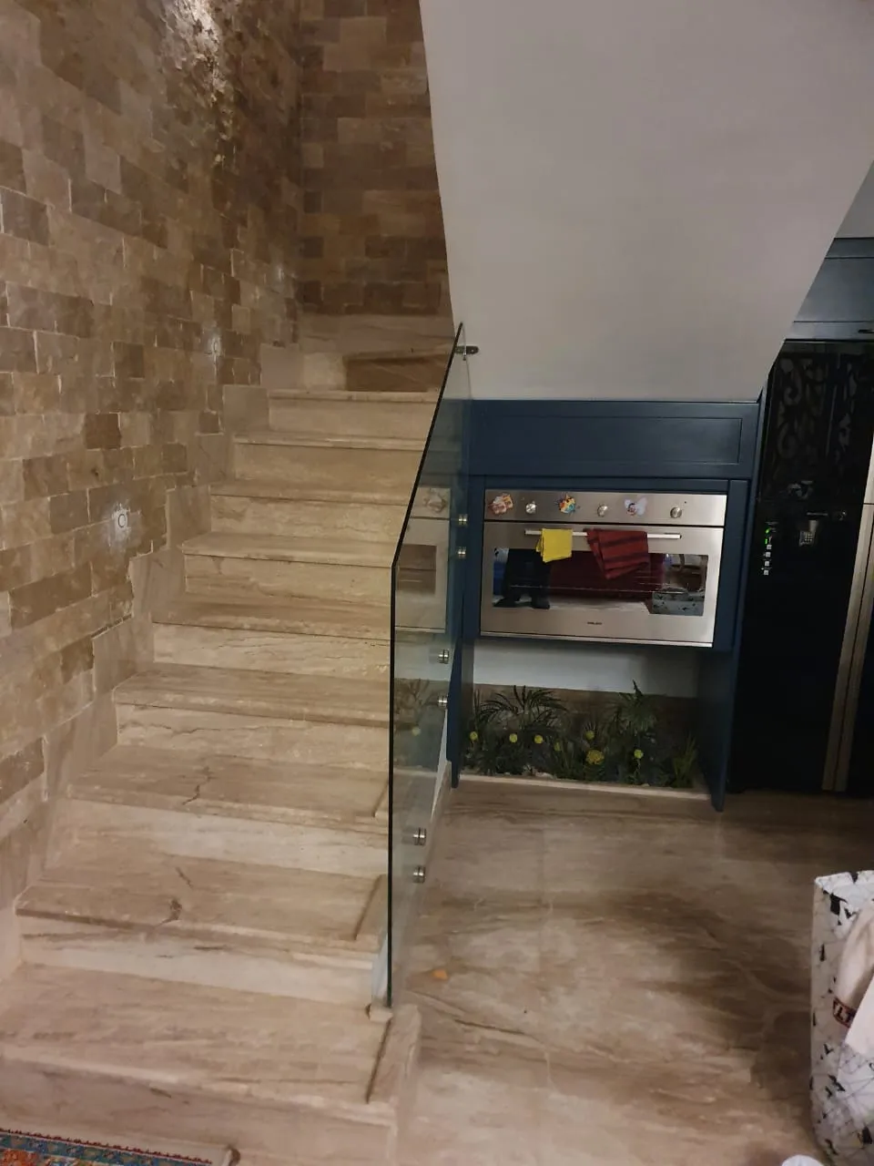  للبيع في تاج سلطان في  بمساحة 0 م² تتكون من 0 غرف