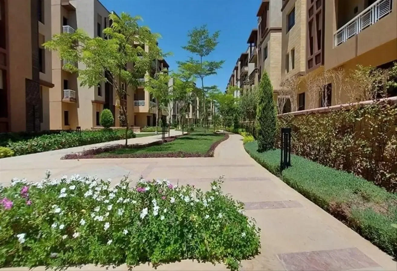 Apartment for sale in Green 5 in 6th of October City of 217 m² with 4 bedrooms