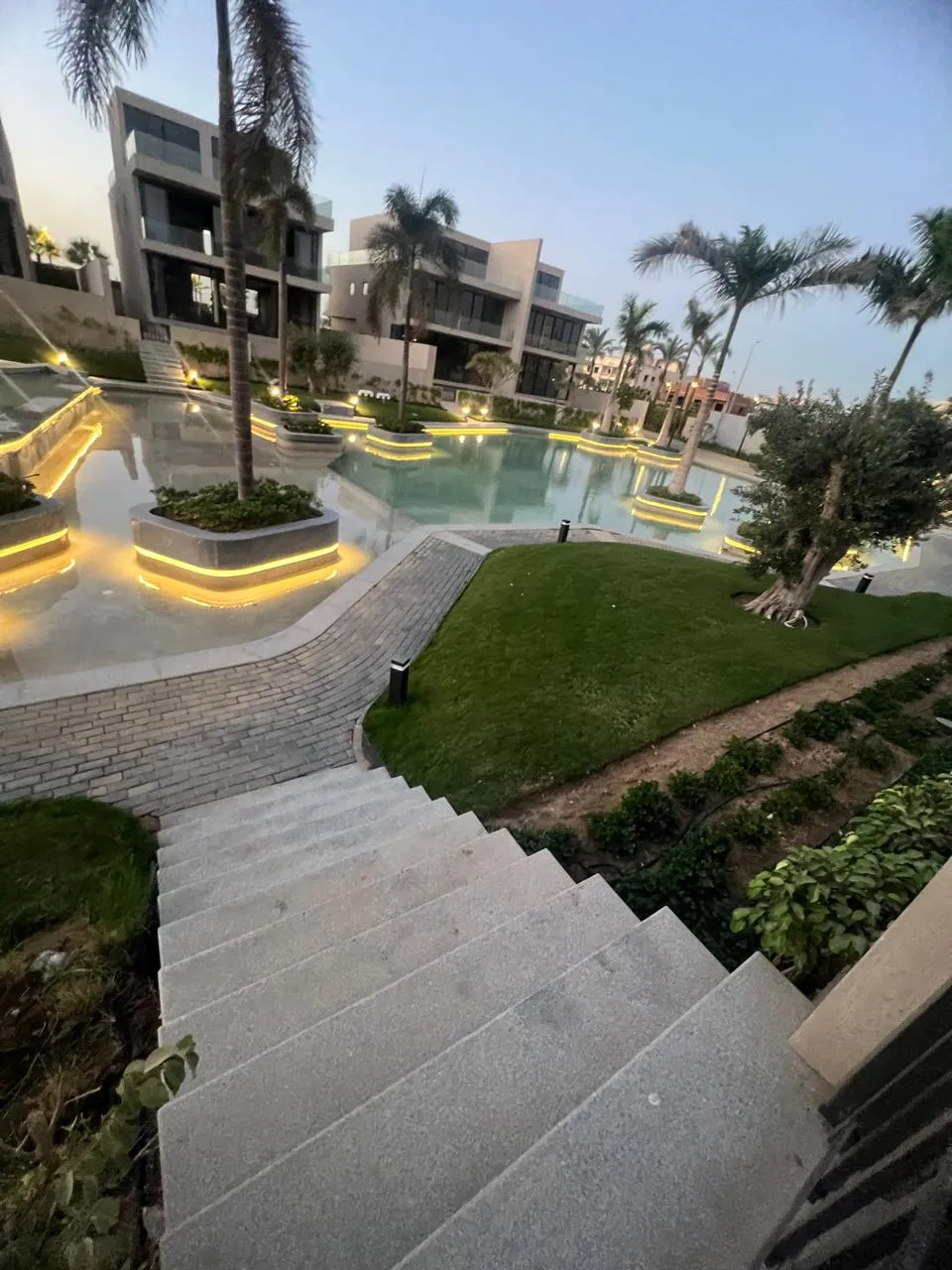 فيلا للبيع في ليك فيو بوتيك في القاهرة الجديدة بمساحة 652 م² تتكون من 5 غرف