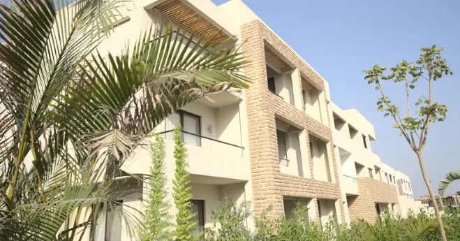 شاليه للبيع في أزها في العين السخنة بمساحة 110 م² تتكون من 2 غرف