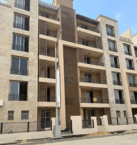 إستوديو للبيع في تاج سيتي في القاهرة الجديدة بمساحة 64 م² تتكون من 1 غرف