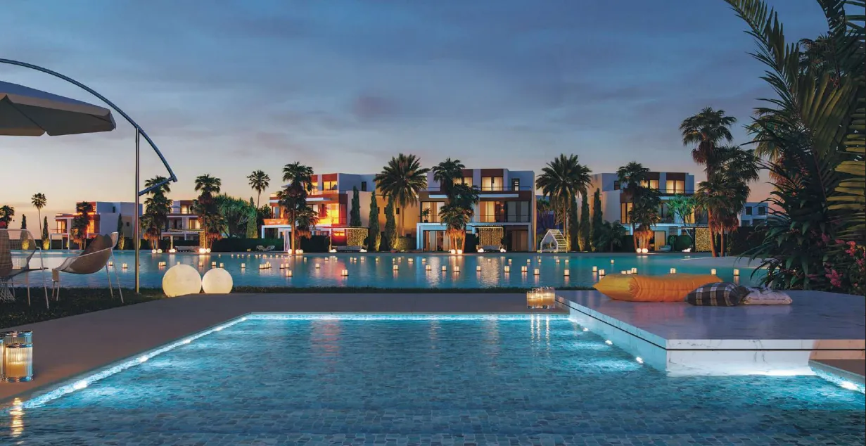 تاون هاوس للبيع في ازار ايلاند في رأس الحكمة بمساحة 107 م² تتكون من 2 غرف