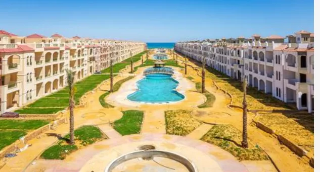 شاليه للبيع في لا سيرينا بالم بيتش في العين السخنة بمساحة 0 م² تتكون من 2 غرف